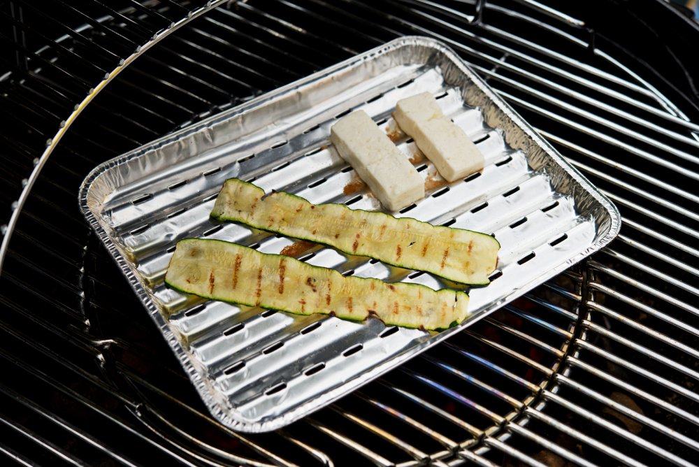 Roladki z grillowanej cukinii i sera feta Roladki z grillowanej cukinii i sera feta